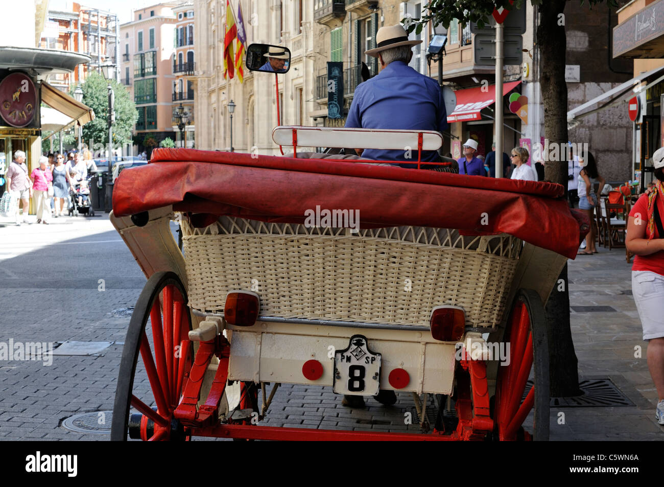 Stadtrundfahrt Mit der Galera, Einer Pferdekutsche, Mallorca. -Stadtrundfahrt mit Galera, Pferdekutsche, Mallorca. Stockfoto