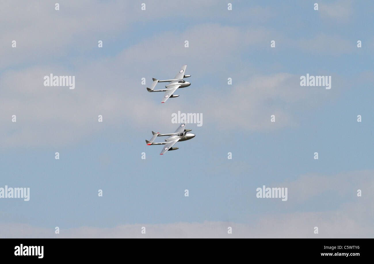2 DE HAVILLAND VAMPIRE JETS RNOAF historischen Flug 2. Juli 2011 Stockfoto