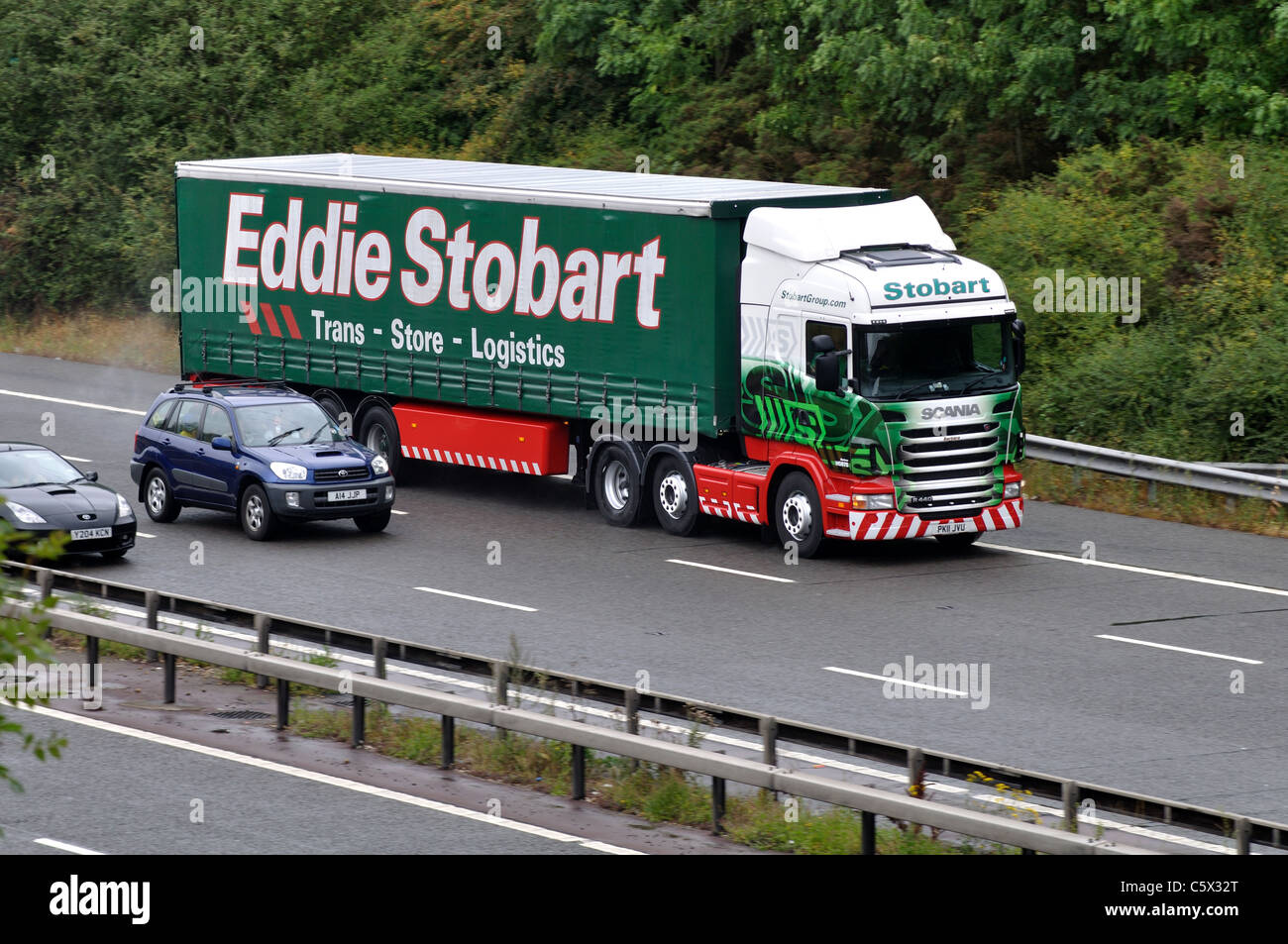 Eddie Stobart-LKW auf der Autobahn M40, Warwickshire, UK Stockfoto