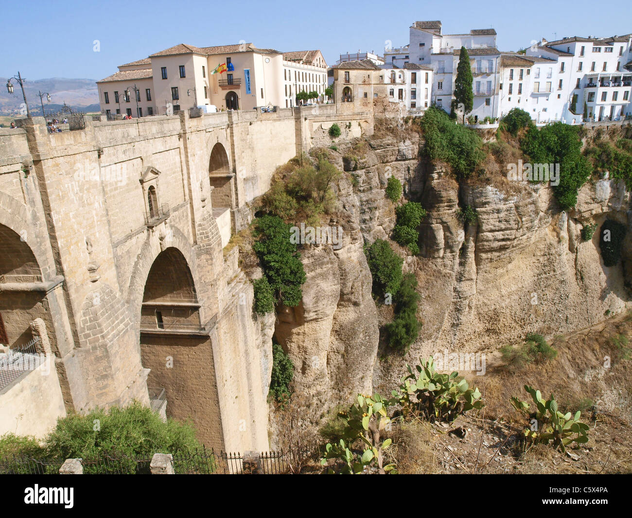 Ronda, Malaga, Andalusien, Spanien, Altstadt, Canyon El Tajo, Brücke El Puente Nuevo, Architekten Jose Martin de Aldehuela Stockfoto