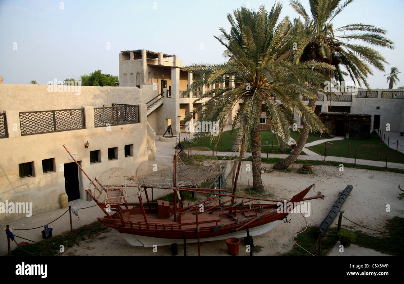 Modell Dhau im Hof des Umm al Quwain Museum Stockfoto