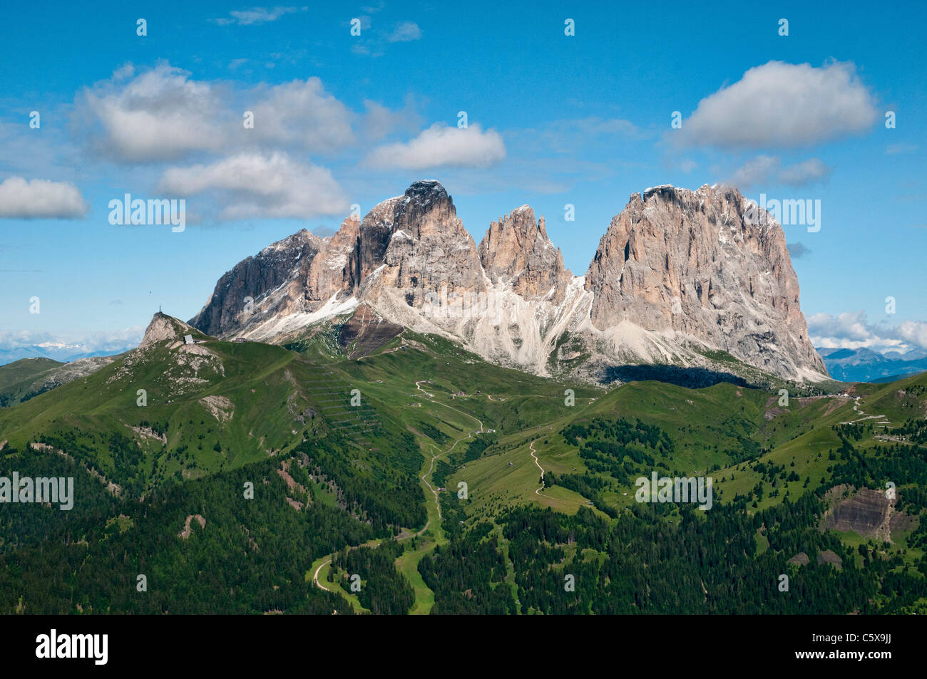 Die massive Sasso Lungo e Sasso Piatto, Alpe di Siusi, Trentino Stockfoto