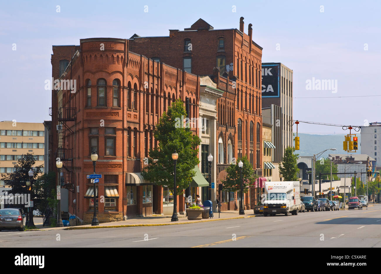 Genesee Street in der Innenstadt von Utica, New York Stockfoto