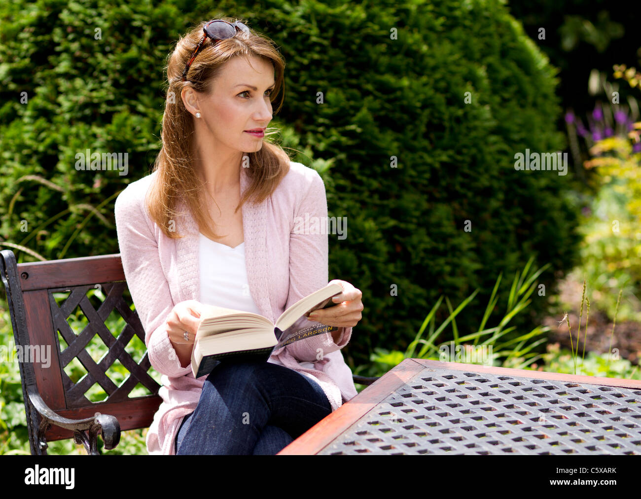 Entspannen Sie Im Garten Stockfotos Und Bilder Kaufen Alamy 