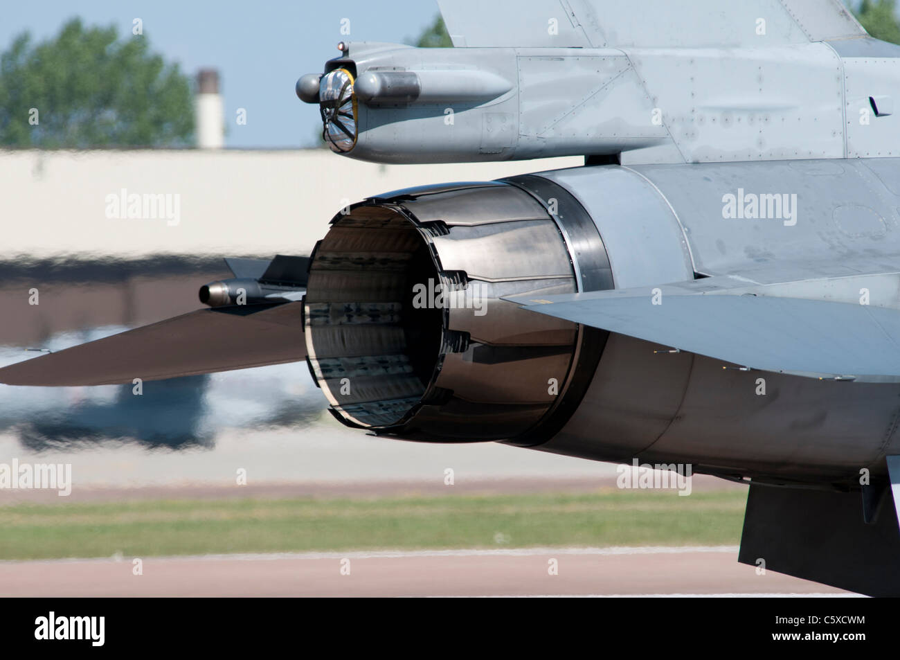 Variable Auspuff Strahldüse auf einem türkischen General Dynamics F-16A Fighting Falcon in der geöffneten Position gezeigt. Stockfoto