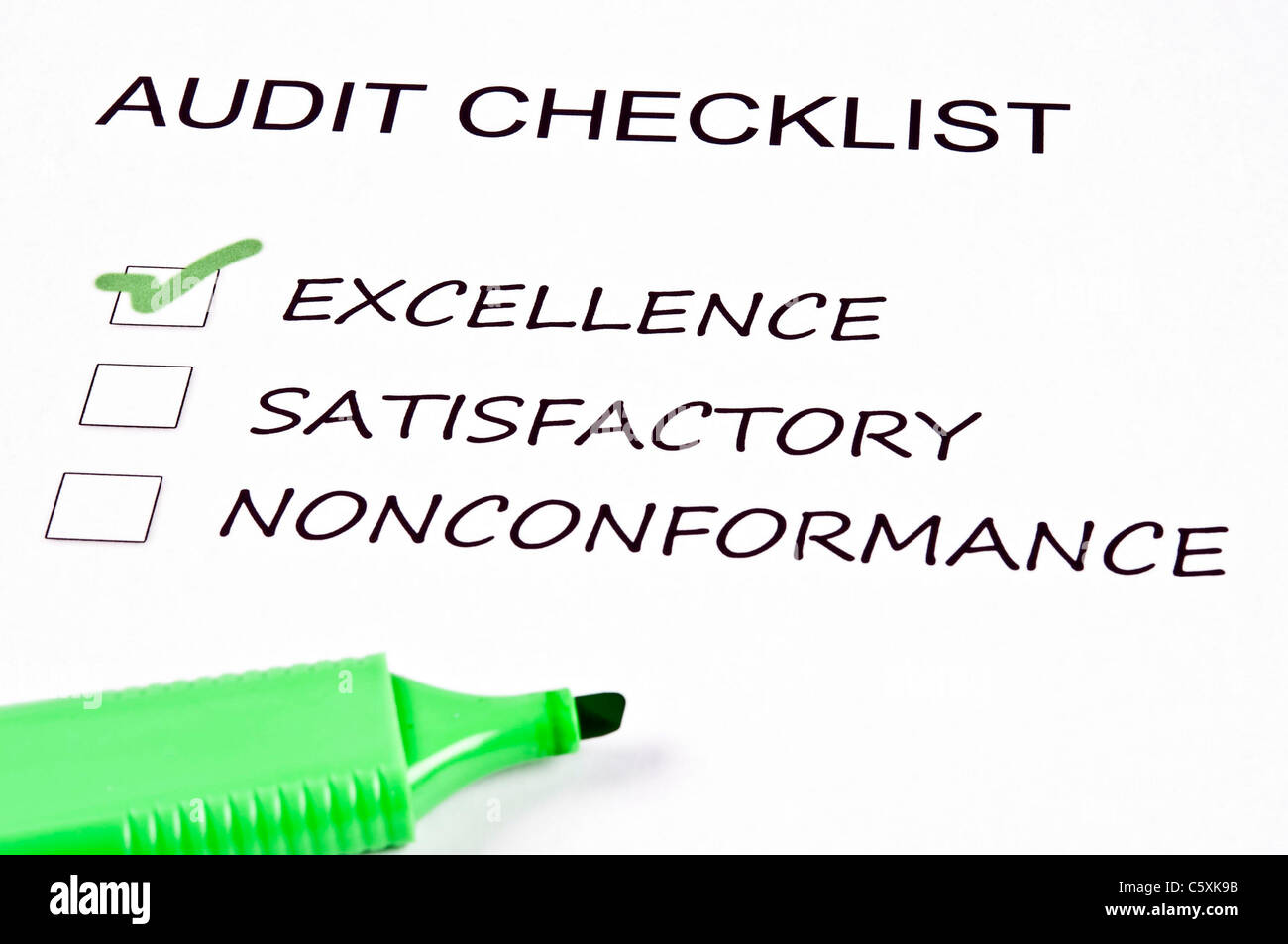 Audit-Checkliste und ein marker Stockfoto
