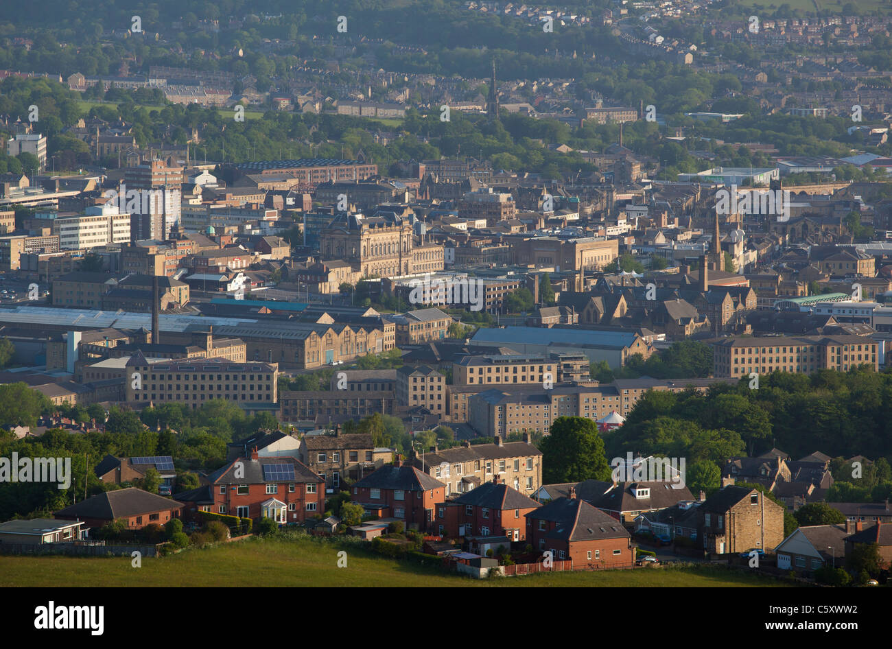 Ansicht von Huddersfield von Castle Hill. Stockfoto
