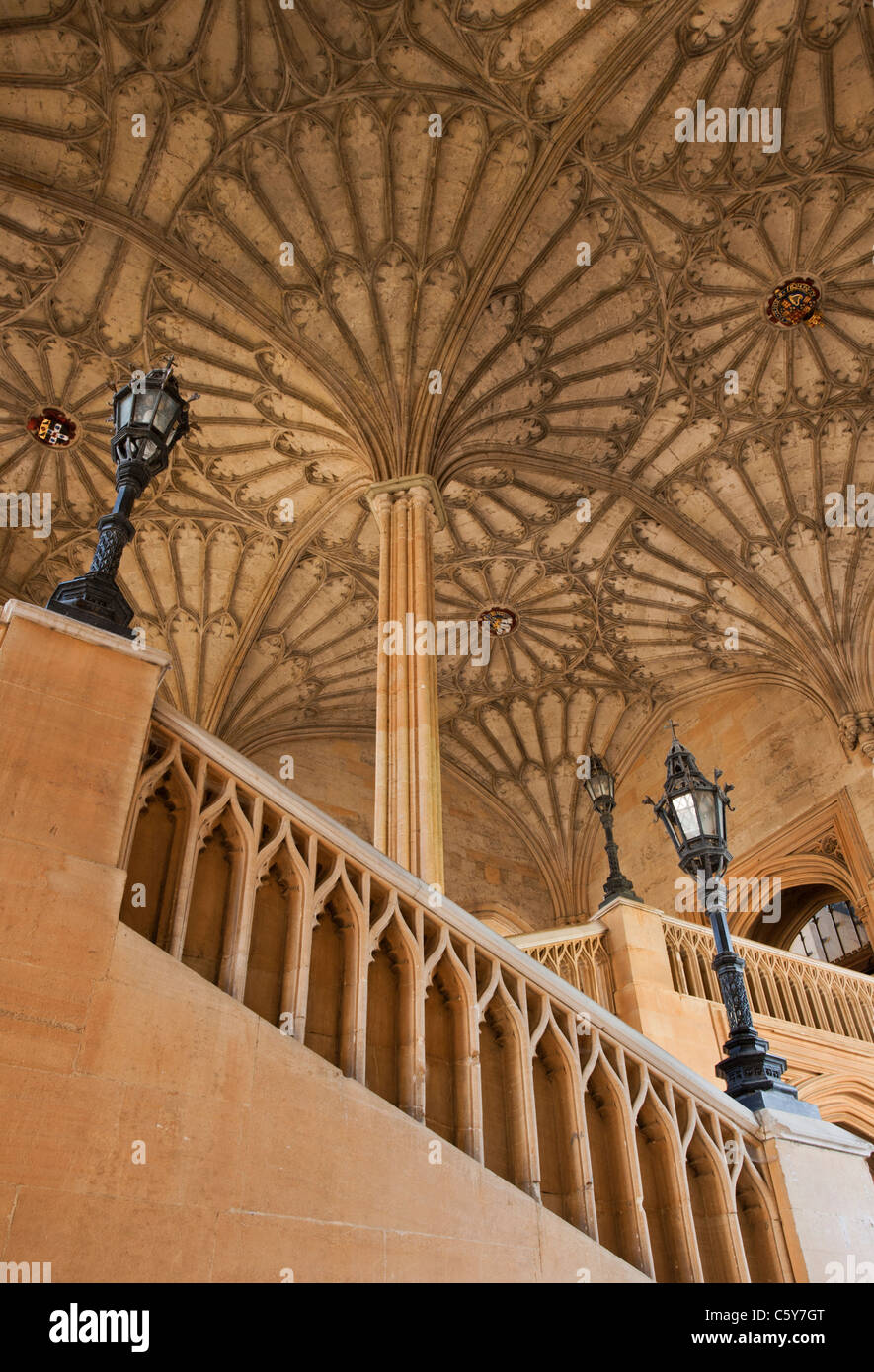 Treppe in die Hall of Christ Church College in Oxford, Großbritannien. Stockfoto