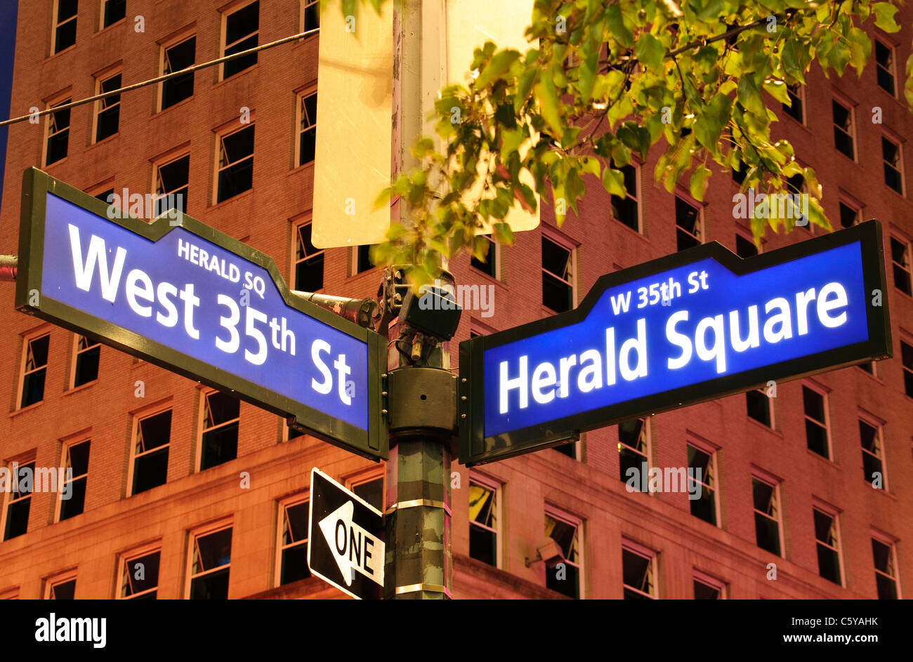Straßenschild, Herald Square, 34th Street, Manhattan, New York City, Broadway-Kreuzung Stockfoto