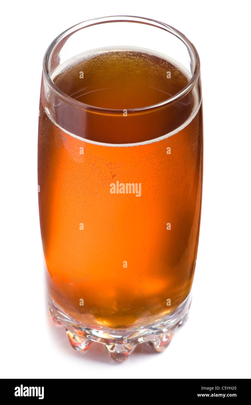 Objekt auf weiß - Glas Bier hautnah Stockfoto