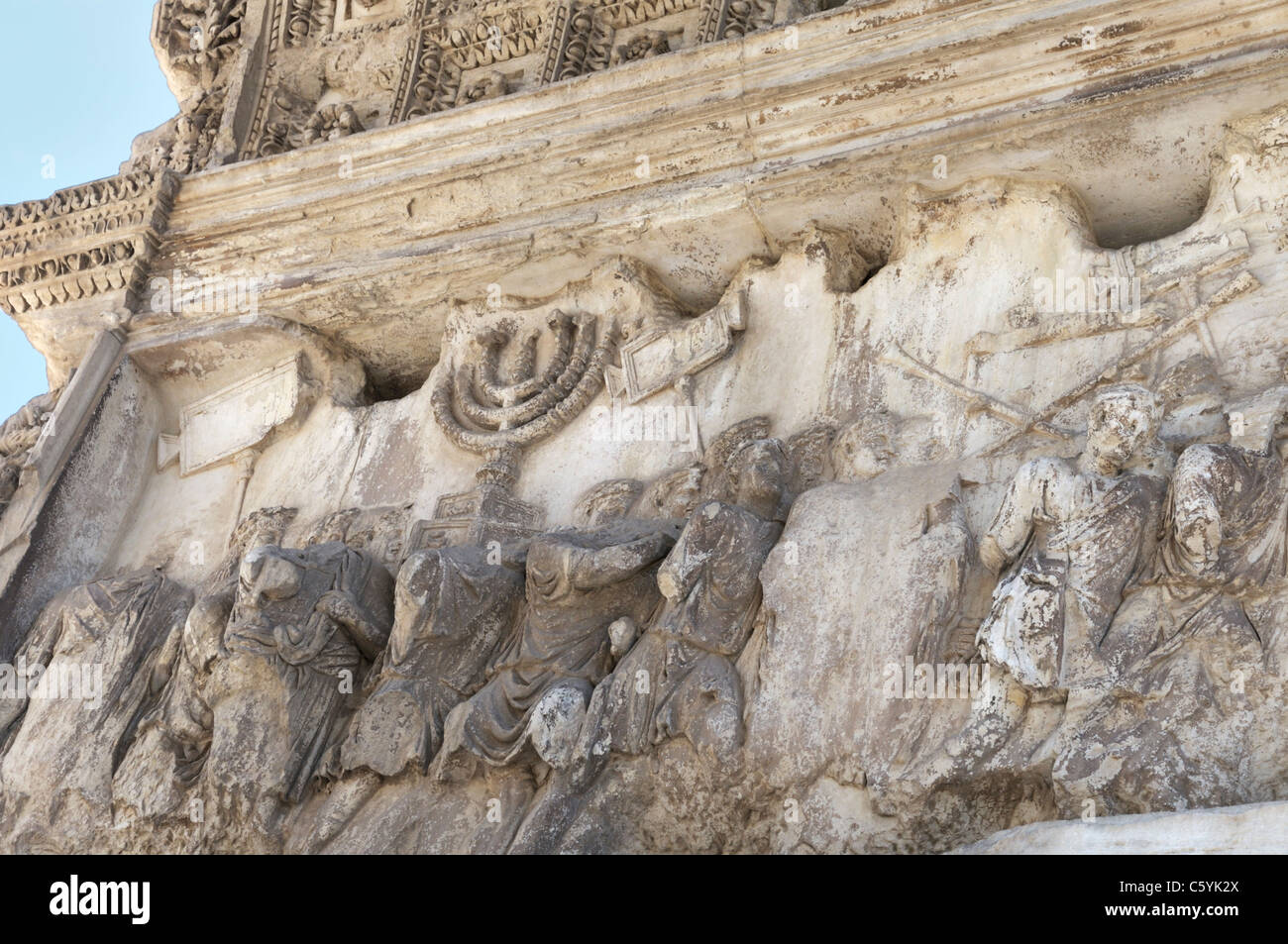 Relief Formen auf den Titusbogen in Rom Darstellung der römischen Plünderung Jerusalems 70 n. Chr. Stockfoto
