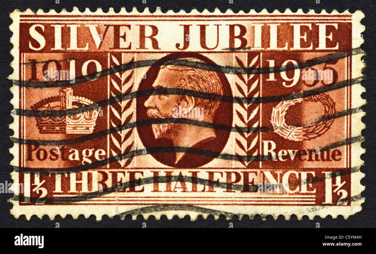 Briefmarke Großbritannien britische 1½d Briefmarke herausgegeben 7. Mai 1935 zu gedenken silbernes Jubiläum von König George V Stockfoto