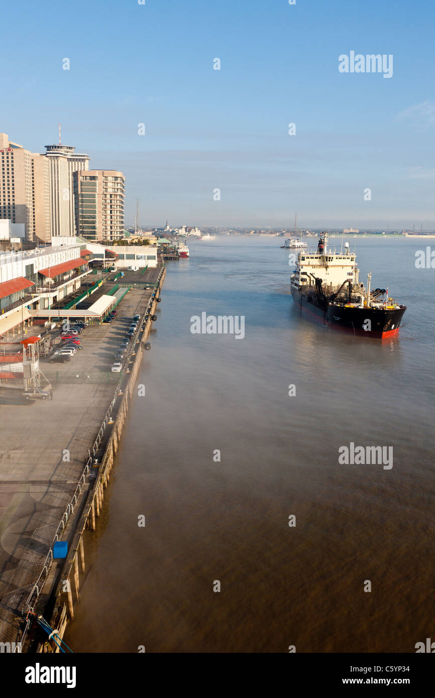 United States Army Corps of Engineers Schiff auf dem Mississippi in New Orleans Stockfoto United States Army Corps of Engineers Schiff auf dem Mississippi in New Orleans Stockfoto