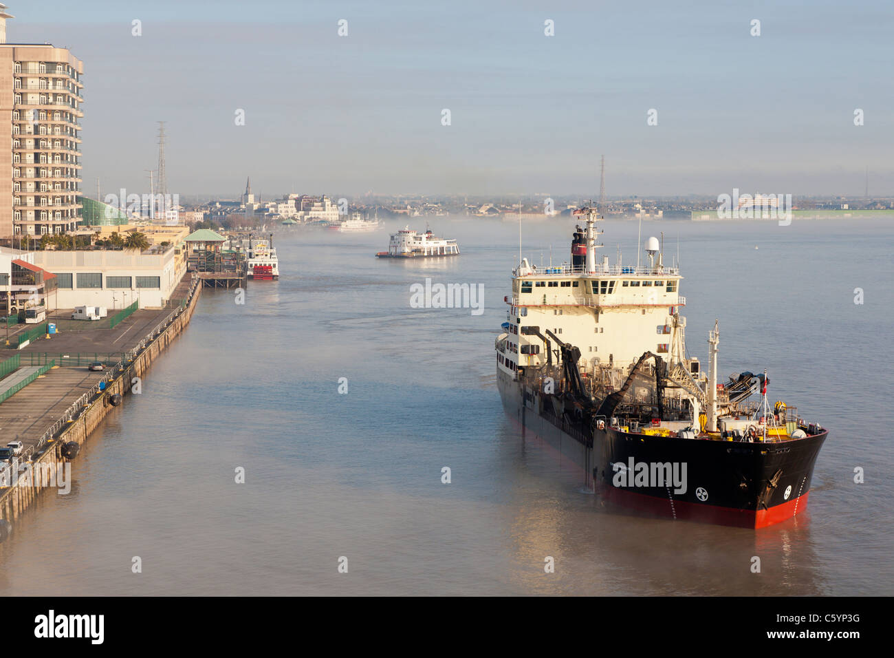 United States Army Corps of Engineers Schiff auf dem Mississippi in New Orleans Stockfoto United States Army Corps of Engineers Schiff auf dem Mississippi in New Orleans Stockfoto