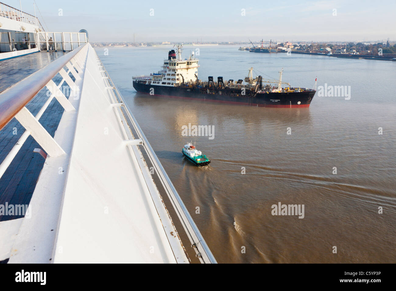 United States Army Corps of Engineers Schiff auf dem Mississippi in New Orleans Stockfoto