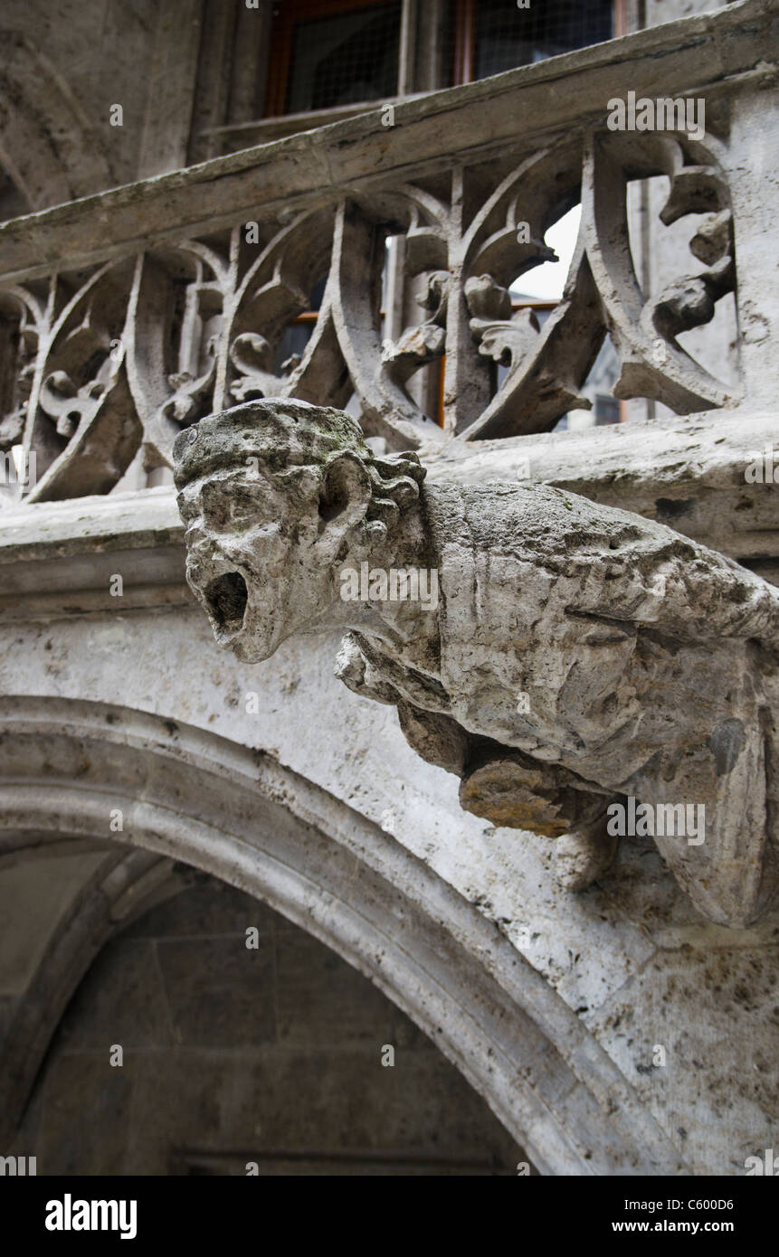 Detail von einem Wasserspeier Kopf in der New Town Hall, München, Deutschland Stockfoto