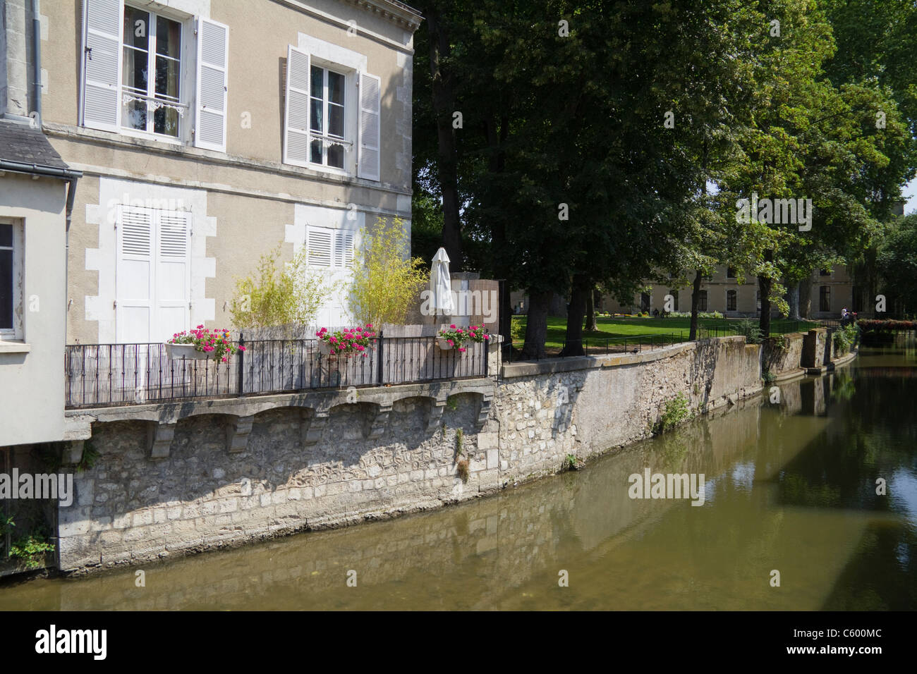 Haus am Fluss in Vendome Sur Loir, Frankreich Stockfoto