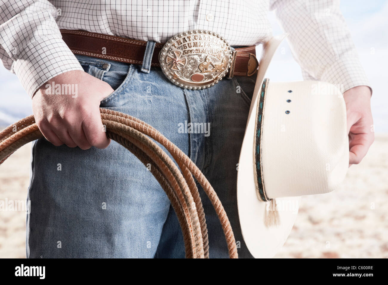 Cowboy mit Lasso und Hut, Mittelteil, Metamora, Illinois, USA Stockfoto
