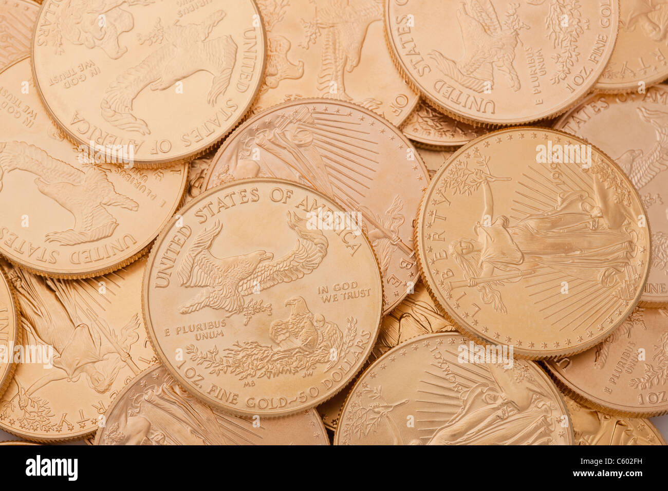 Liberty-Dollar-Münzen, direkt von oben Stockfoto