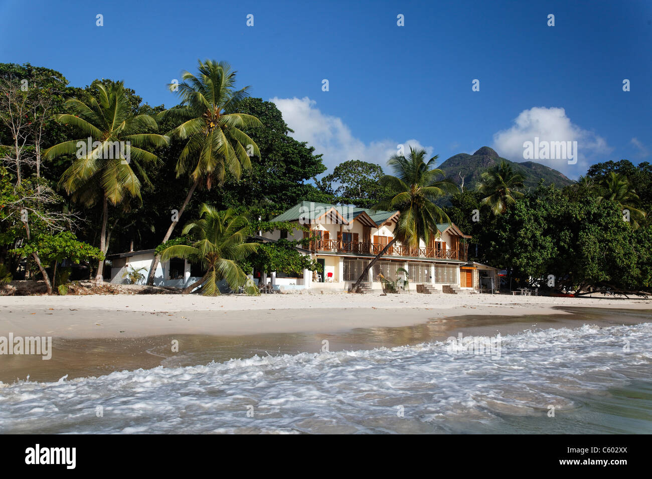 Coral Beach Restaurant am Beau Vallon Bay, Insel Mahe, Seychellen, Indischer Ozean, Afrika Stockfoto