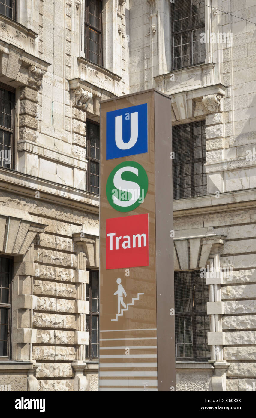 Transport-Zeichen in München, Deutschland Stockfoto