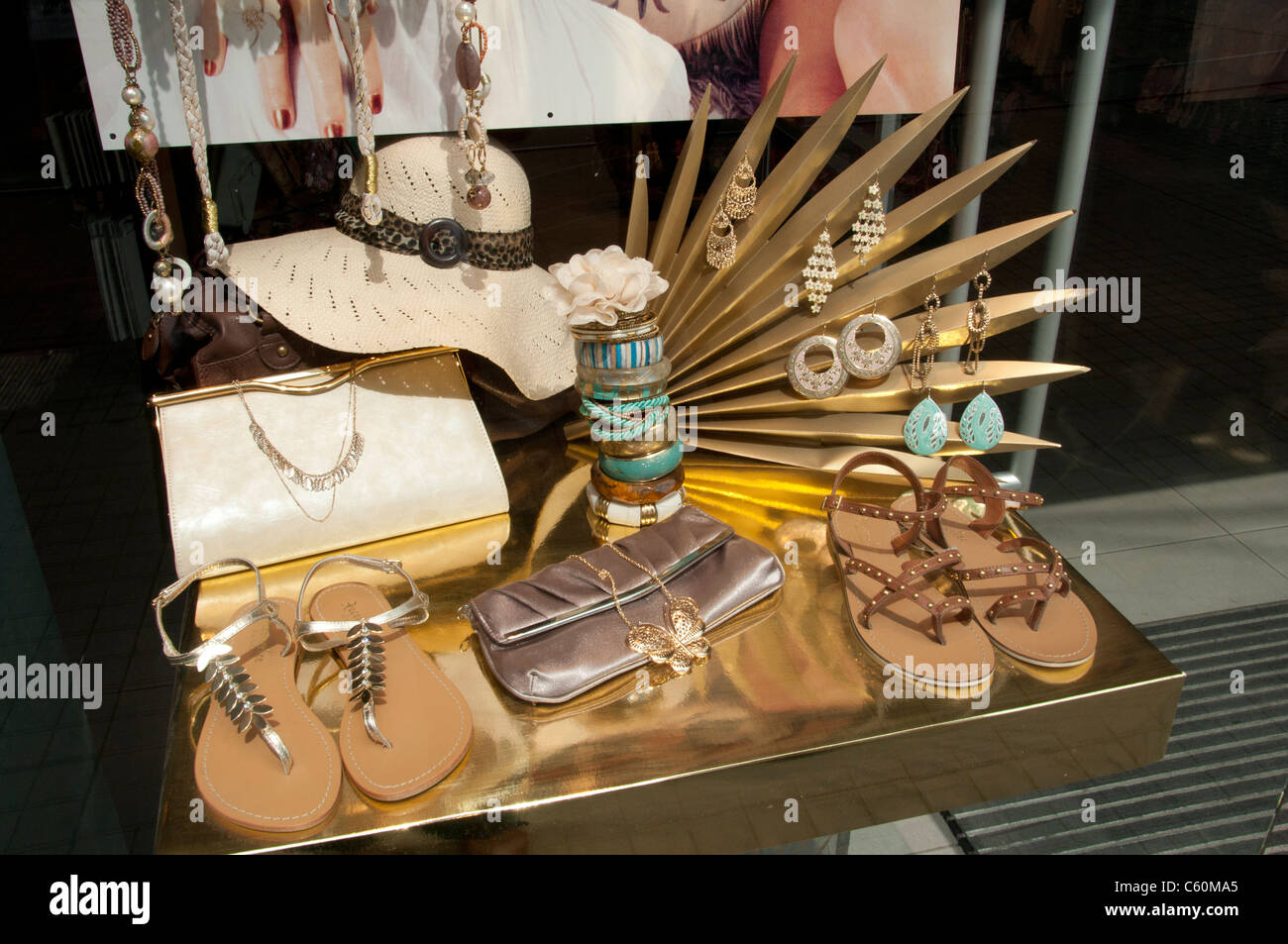 Istanbul-modischen Schuhe Taschen Boutique Türkei Stockfoto