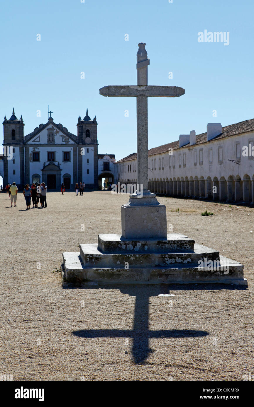 Das Kruzifix im Heiligtum Complex am Cape Espichel (Cabo Espichel) in der Nähe von Setubal in Portugal. Stockfoto