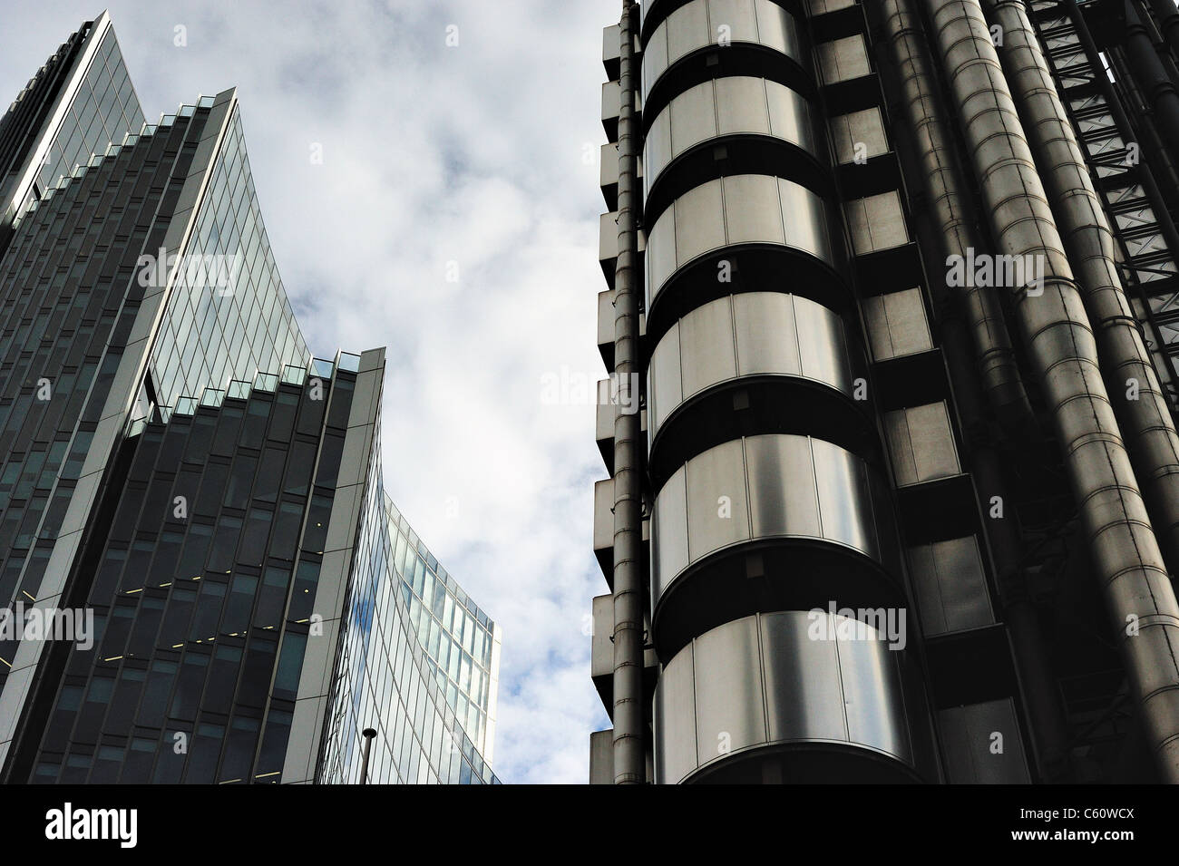 Die imposante Lloyds Building und Willis Gebäude in der City of London Stockfoto