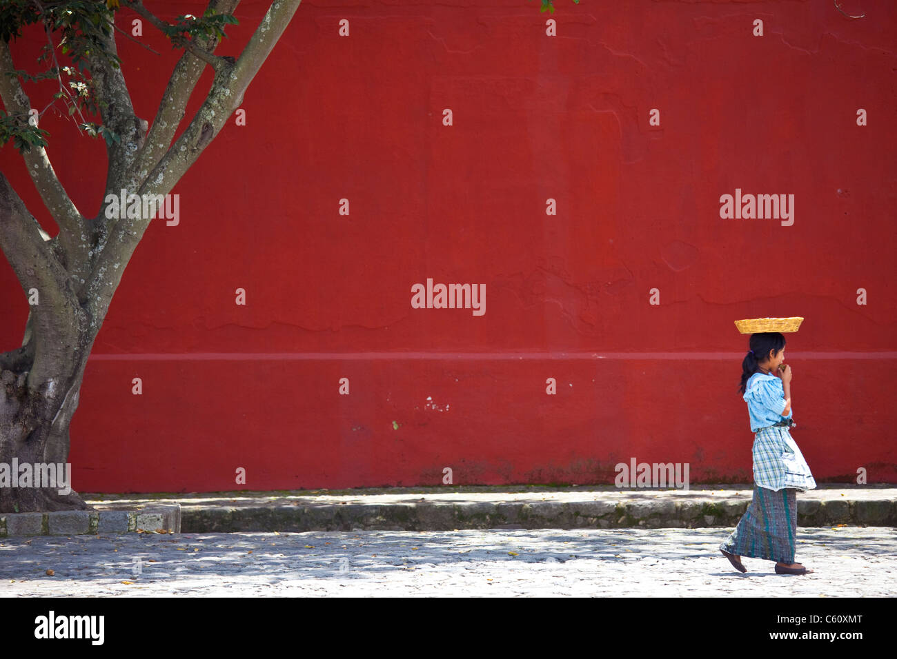 Indigene Mädchen, Antigua, Guatemala Stockfoto