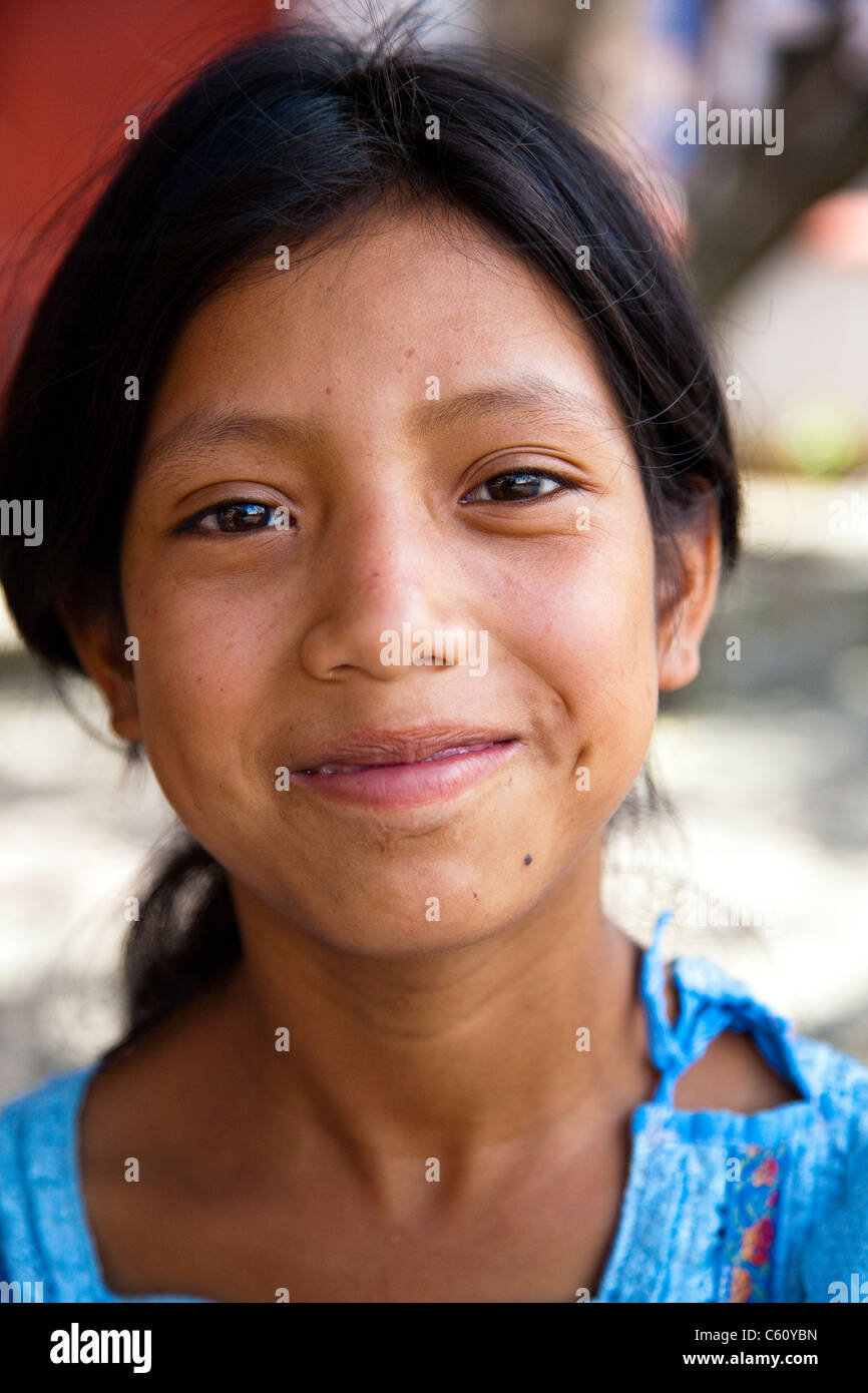 Indigene Mädchen, Antigua, Guatemala Stockfoto