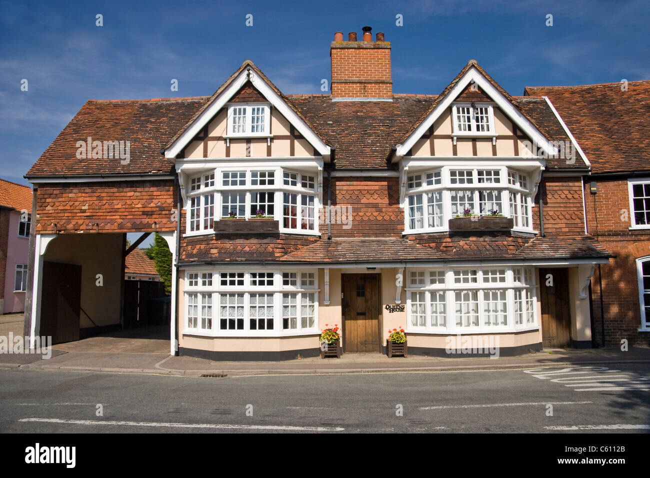 Queens House Guest House, Bures, Suffolk, England.  Früher eine Poststation 17. Jahrhundert Stockfoto