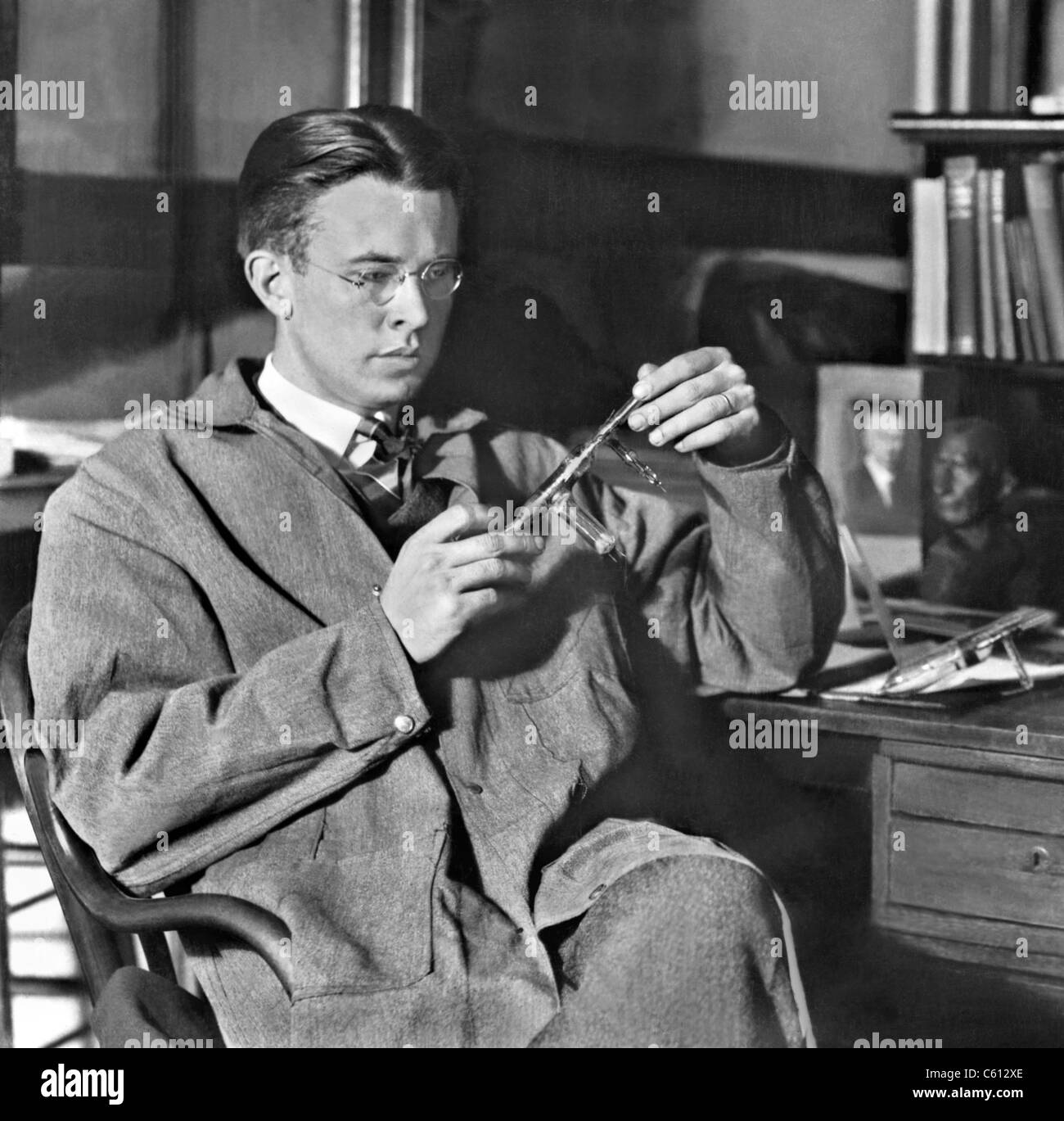 Ernest Orlando Lawrence (1901-1958), Gewann Den 1939 Nobelpreis Für Physik  Für Die Erfindung Und Entwicklung Des Zyklotrons. Ca. 1935 Stockfotografie  - Alamy