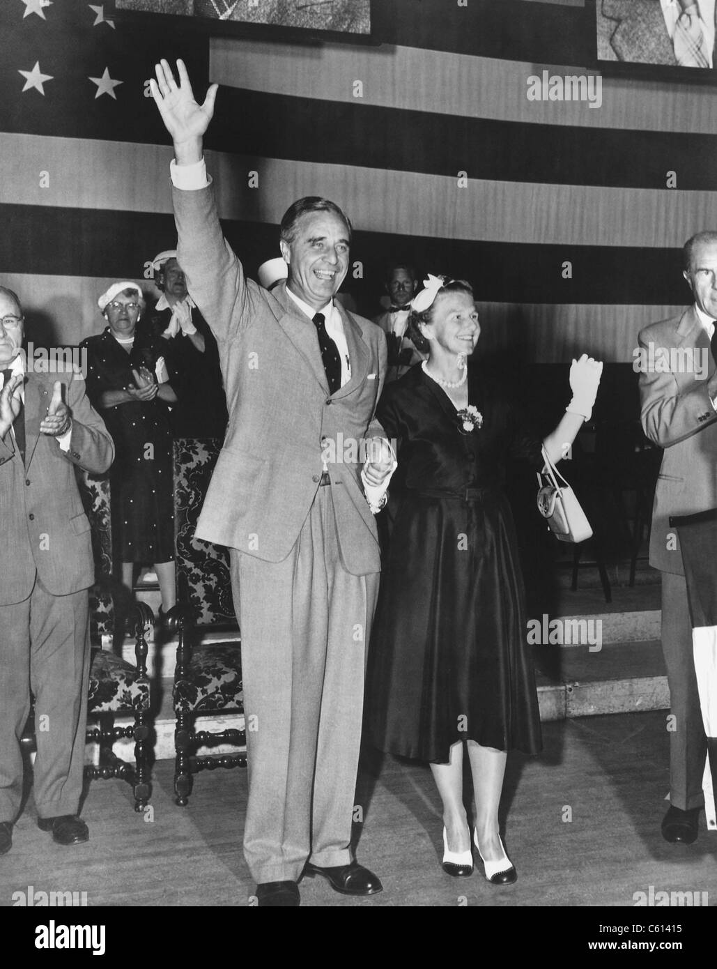 Prescott 1895-1972 und Dorothy Bush 1901-1992 Eltern von US-Präsident George H.W. Bush während Prescotts politischen Karriere als US-Senator von Connecticut von 1952 bis 1962. (BSLOC 2011 3 88) Stockfoto