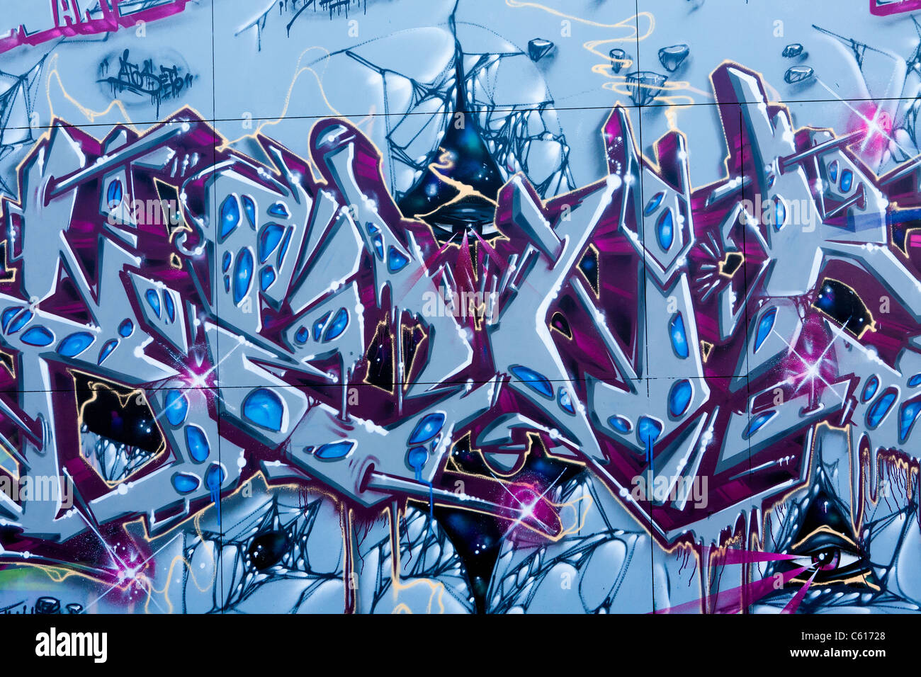 Salbei Graffiti Gebäudewand, Gateshead, England Stockfoto