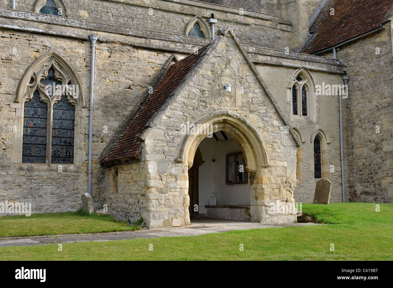 Das Südportal, All Saints Church, Cuddesdon, Oxfordshire, England, Vereinigtes Königreich Stockfoto