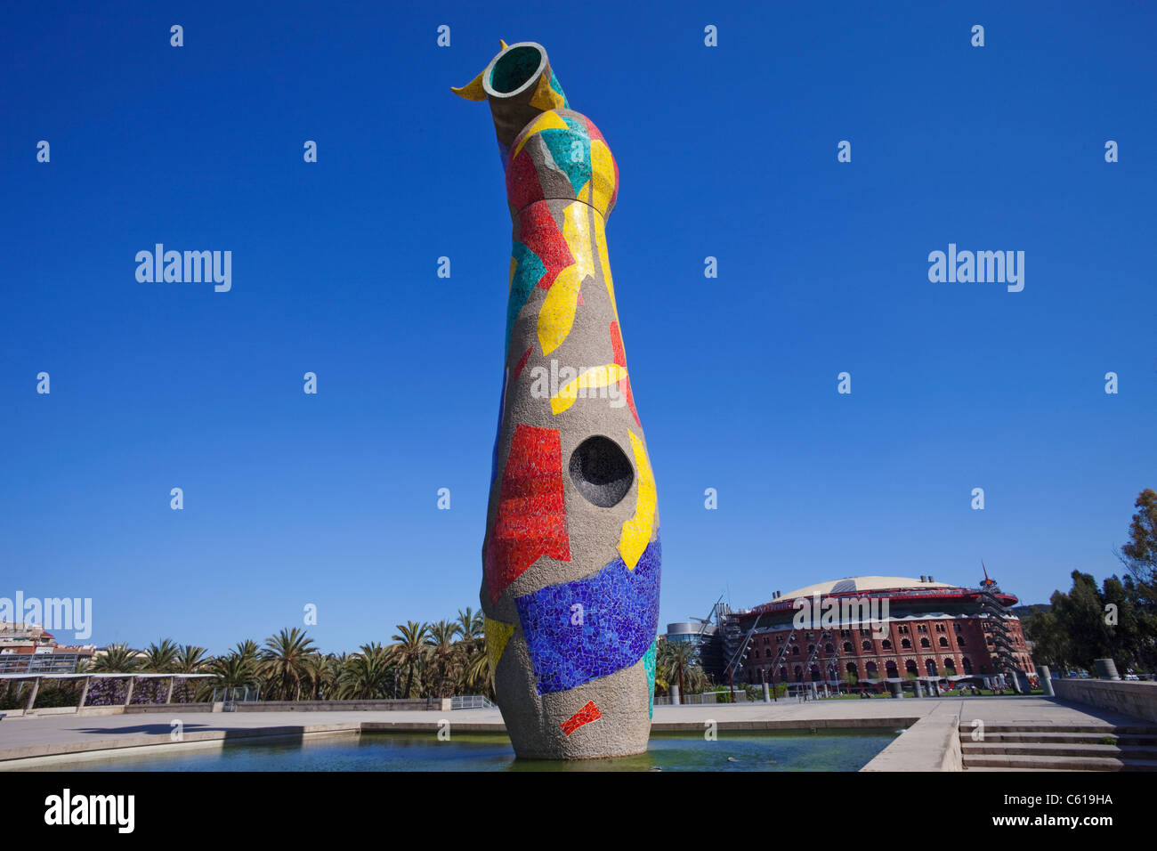 Spanien, Barcelona, Joan Miro Park, Frau und Vogel Skulptur von Joan Miro Stockfoto