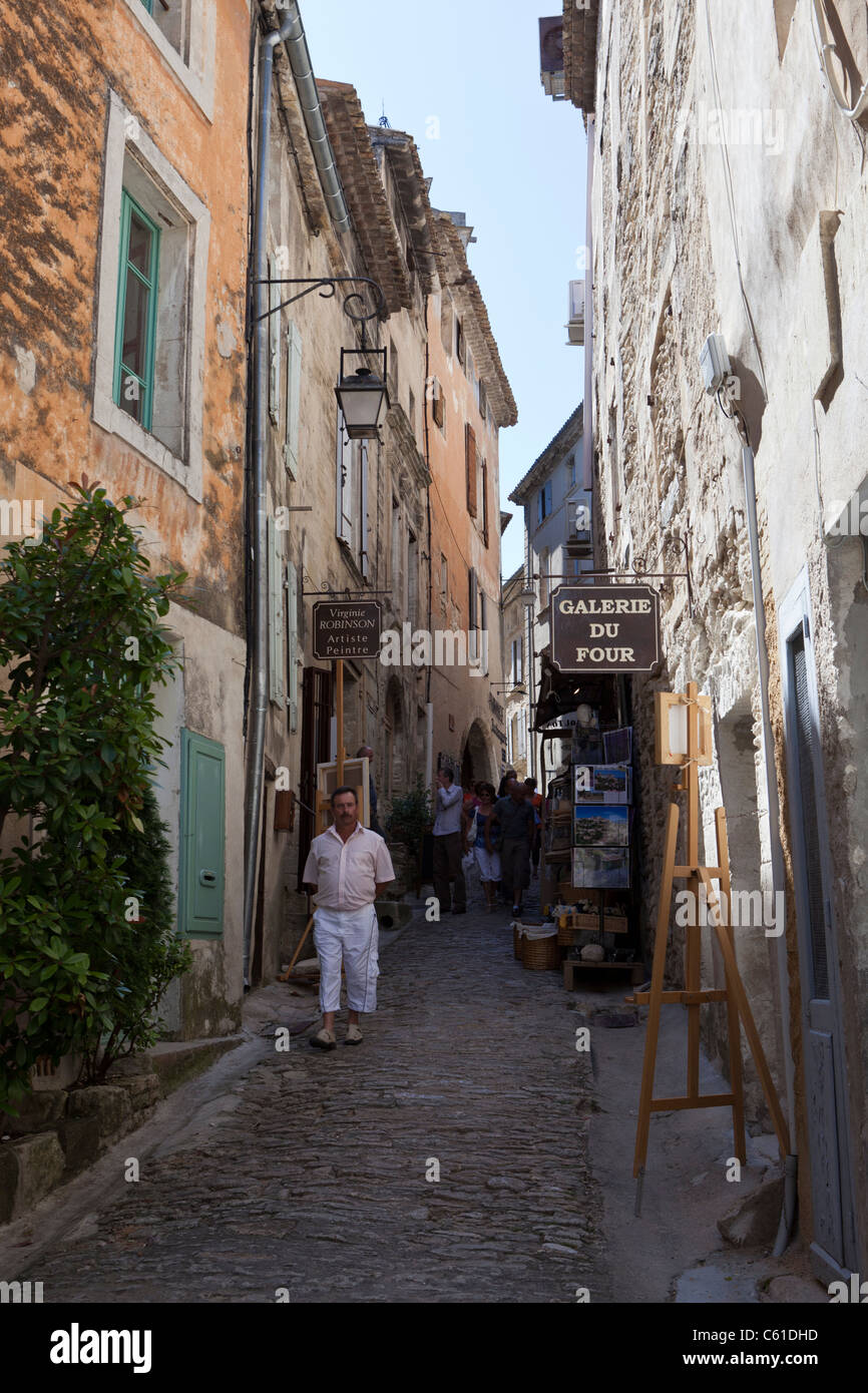 Rue de Gordes, Luberon, Provence, Frankreich Stockfoto