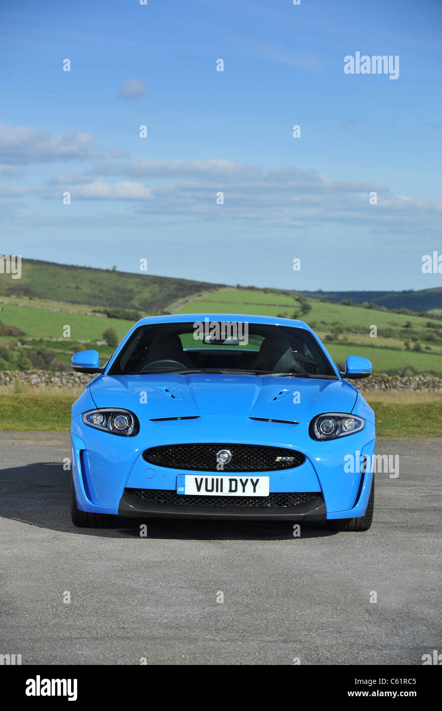 2011 neue Jaguar XKRS in blau Stockfoto