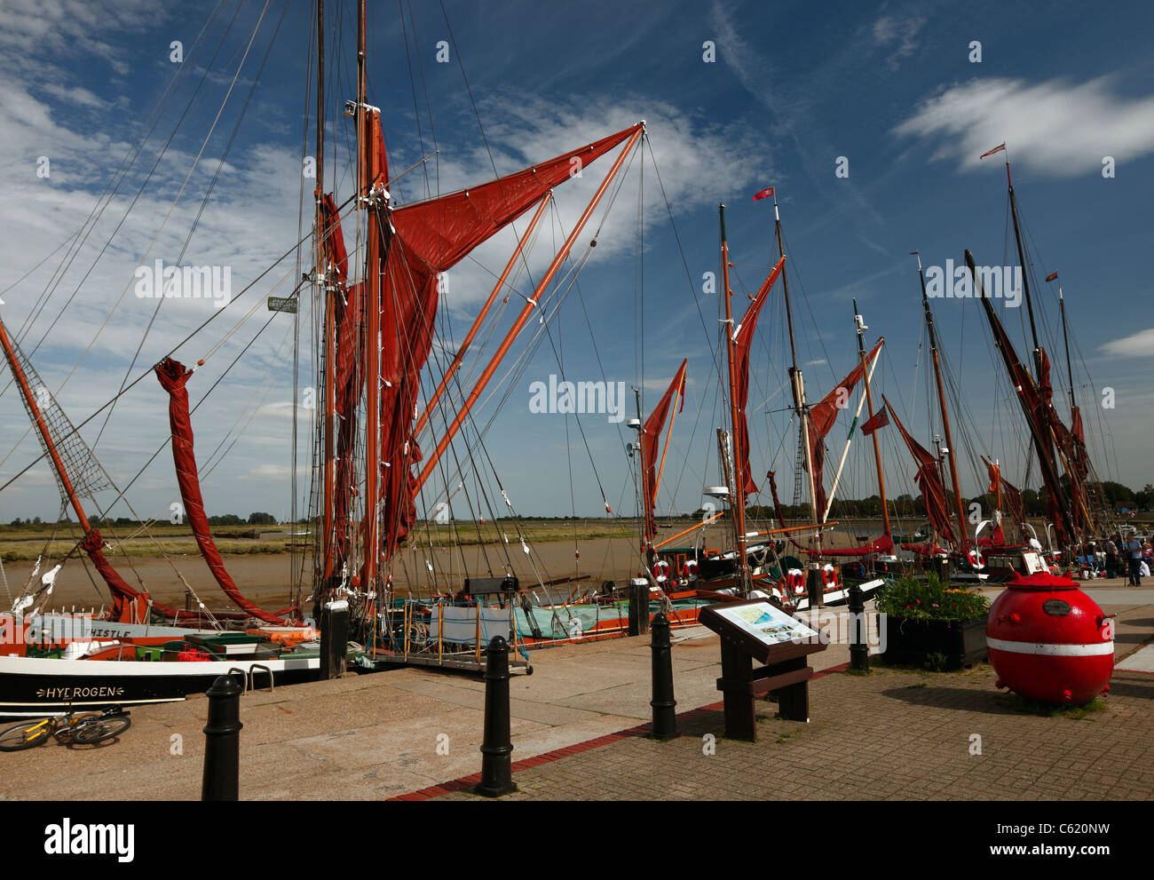 Thames Lastkähne am Maldon Quay. Stockfoto