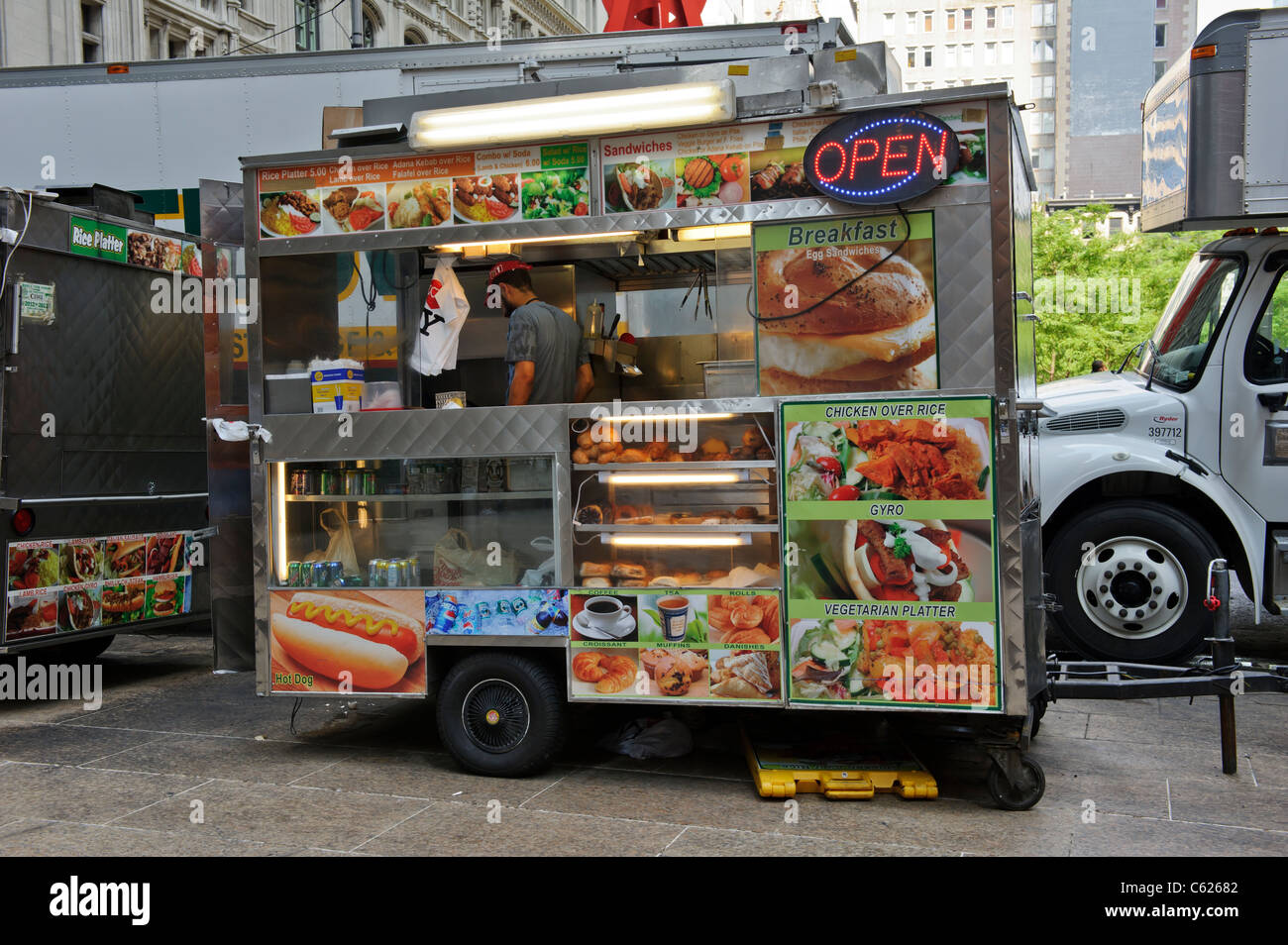 Fast food anhänger -Fotos und -Bildmaterial in hoher Auflösung – Alamy