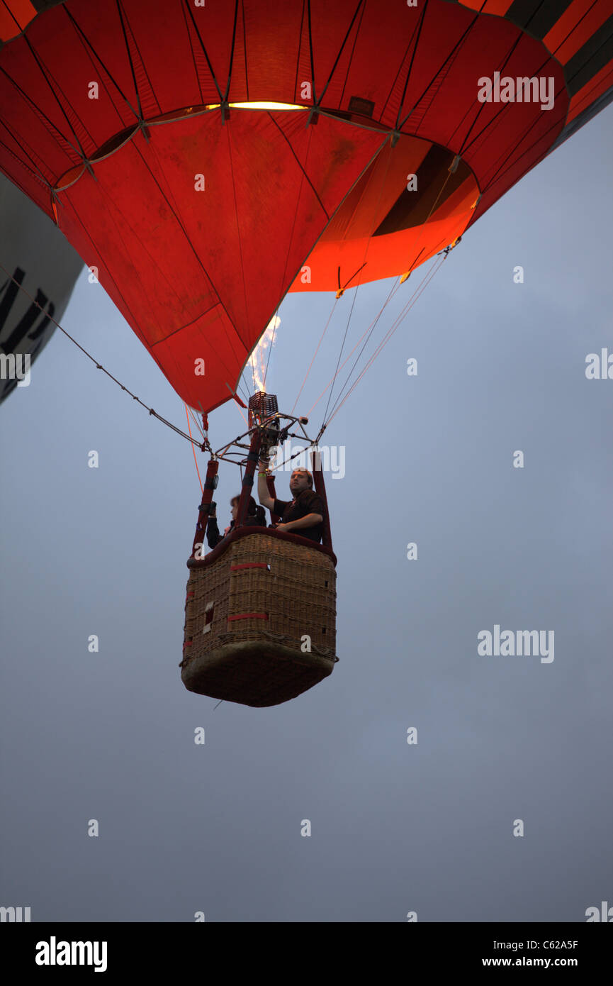 Bristol heißen Luftballons, Masse Aufstieg dämmern Bristol Balloon Fiesta Stockfoto