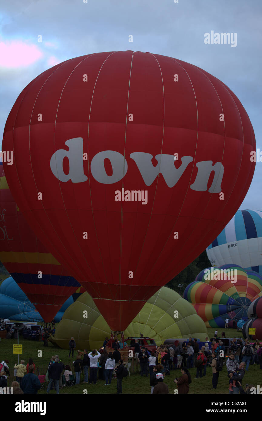 Bristol heißen Luftballons, Masse Aufstieg dämmern Bristol Balloon Fiesta Stockfoto