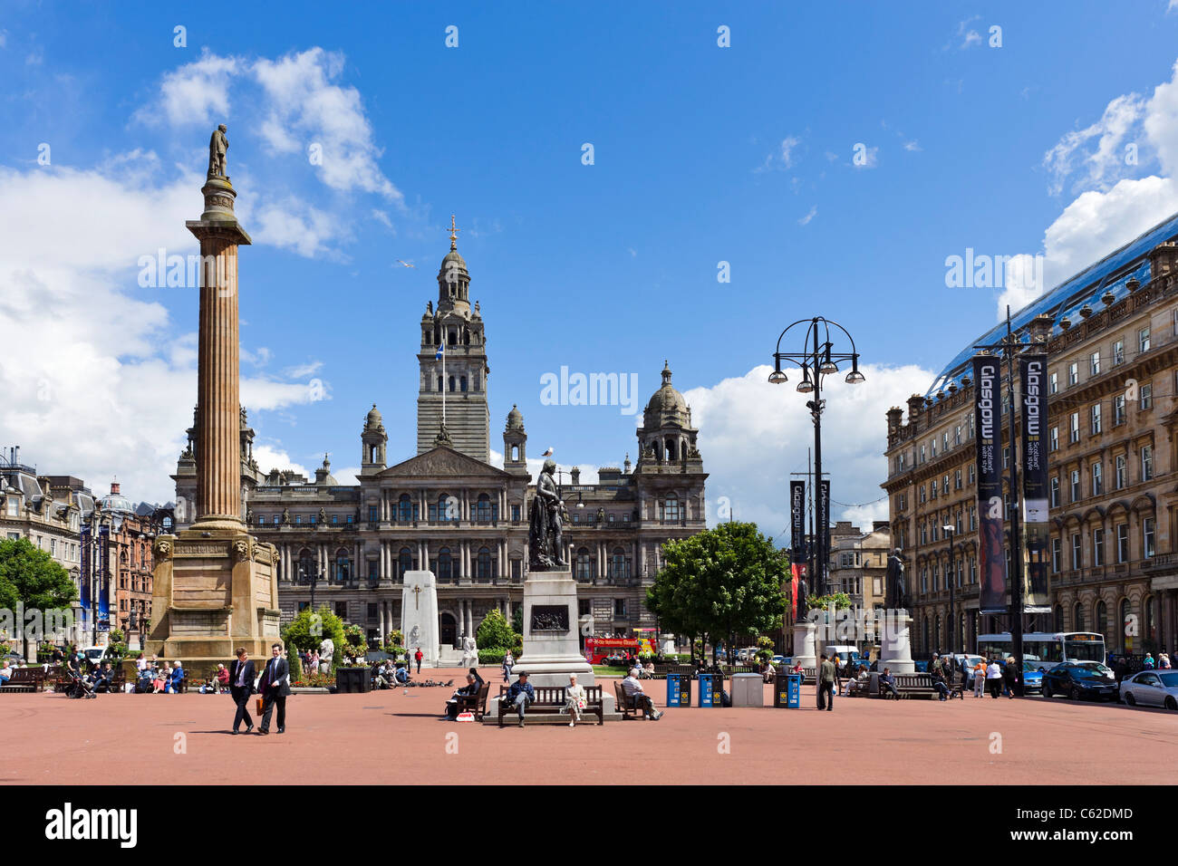 George Square im Zentrum Stadt mit dem City Chambers in Hintergrund, Glasgow, Schottland, Großbritannien Stockfoto