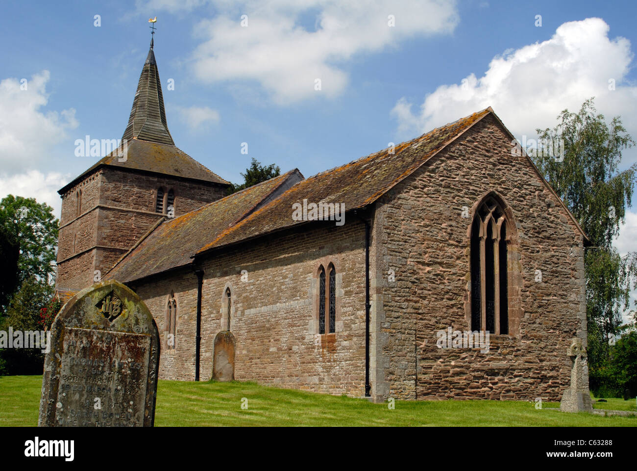 Das 12. Jahrhundert Kirche von St. Michael und alle Engel Edvin Ralph Herefordshire, England Stockfoto