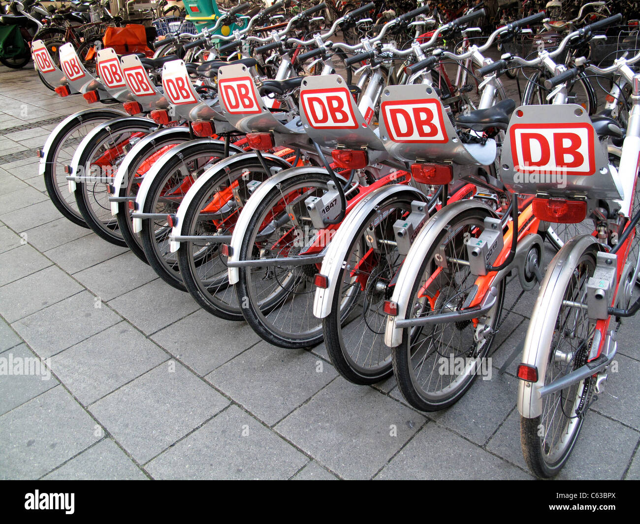 Fahrradverleih am Hauptbahnhof München Stockfotografie - Alamy