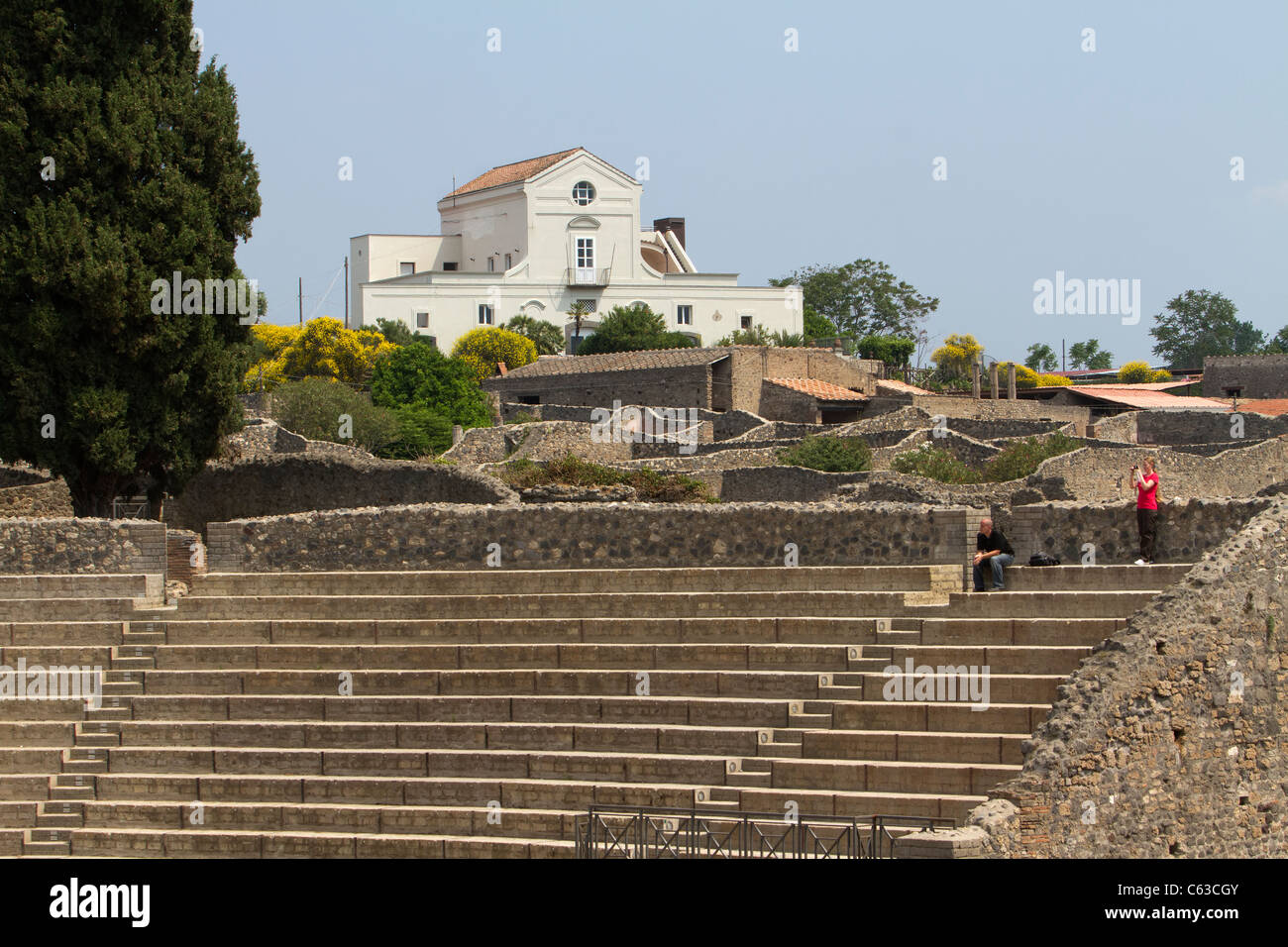 Pompeji Italien Ruinen Schritte von dem großen Theater-Amphitheater nachschlagen. Erbaut im 2. Jahrhundert. Für Aufführungen genutzt. Stockfoto