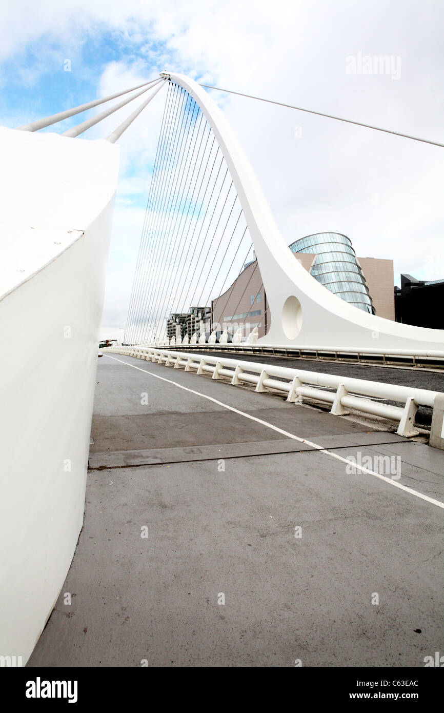 Samuel Beckett Bridge und the Convention Centre Dublin Irland Stockfoto