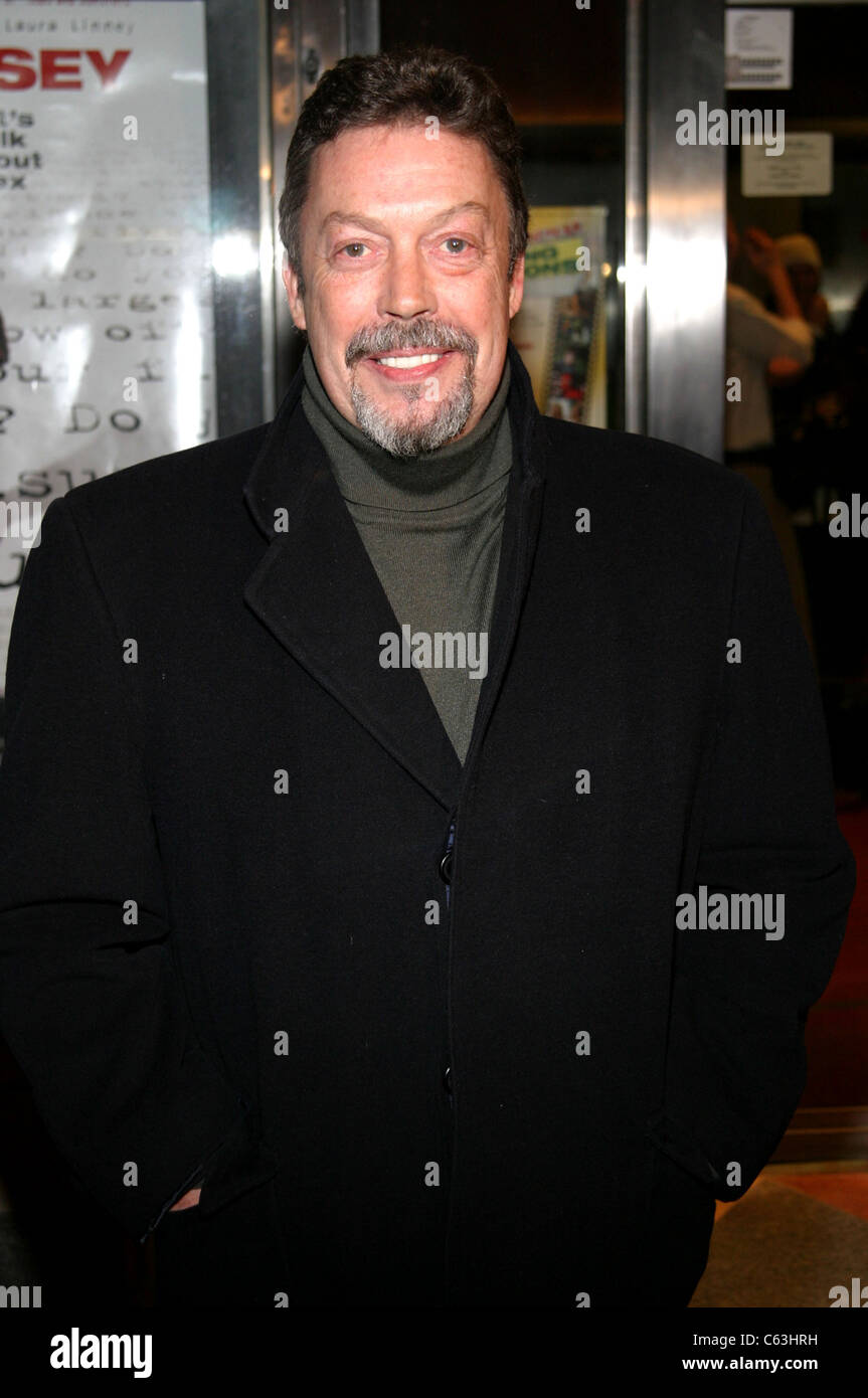 Tim Curry bei der Premiere von KINSEY statt im Beekham Theater in New York City am 11. November 2004. (Foto von Nick Del Pesco/Everett Collection) Stockfoto