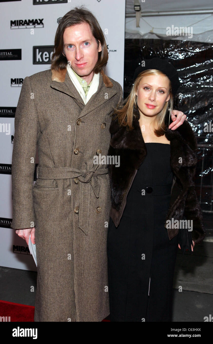 Wes Anderson Und Tara Subkoff Bei Der Premiere Von The Aviator Im Ziegfeld Theatre Ny 14 Dezember 2004 Foto Gbinuya Everett Collection Stockfotografie Alamy