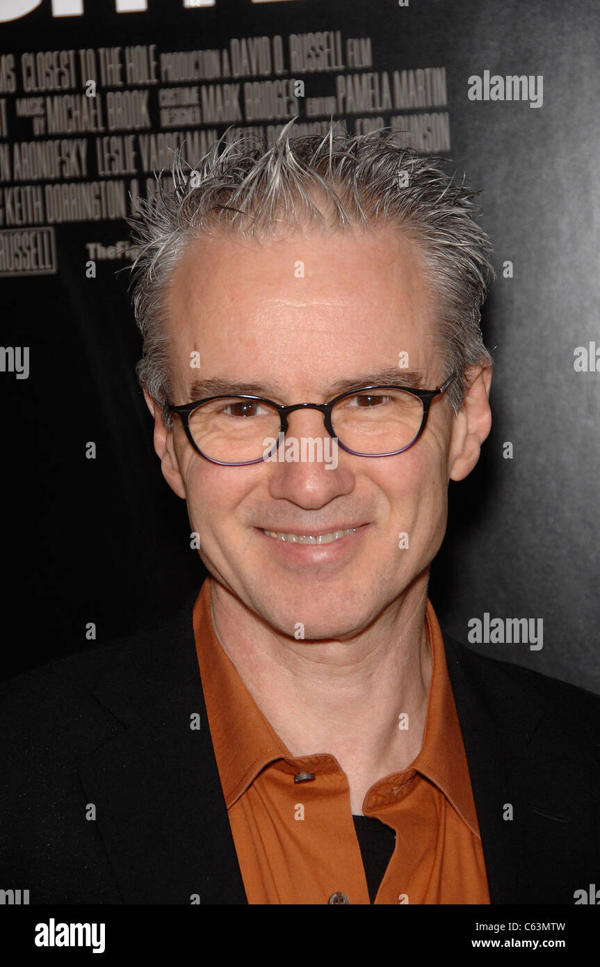 Michael Brook im Ankunftsbereich für THE FIGHTER Premiere, Graumans Chinese Theatre, Los Angeles, CA 6. Dezember 2010. Foto von: Michael Germana/Everett Collection Stockfoto